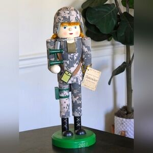 2011 Female Military Soldier, Christmas Nutcracker